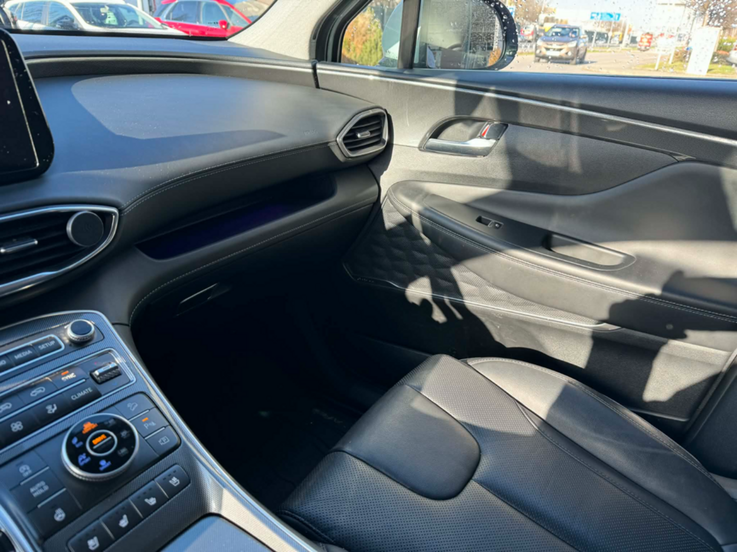 OC199V01001_25.webp_SANTA FE Luxury 2.2 CRDI 147 kW automat, DPH