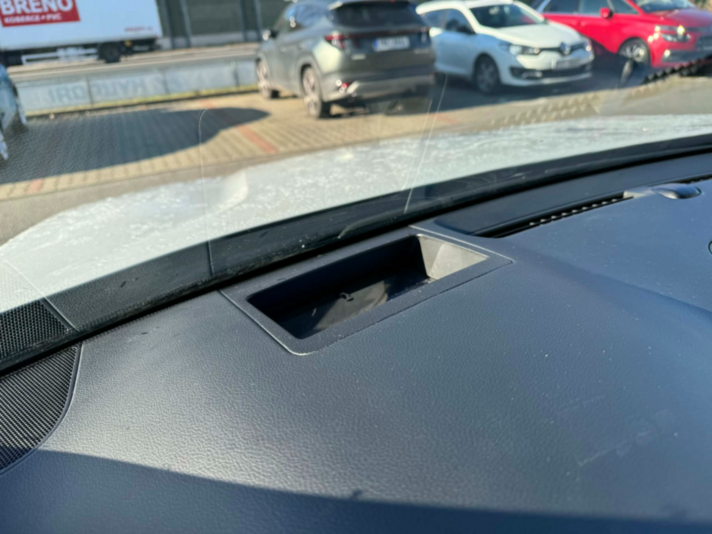 OC199V01001_32.webp_SANTA FE Luxury 2.2 CRDI 147 kW automat, DPH