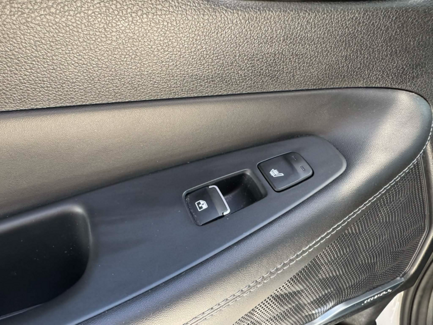 OC199V01001_36.webp_SANTA FE Luxury 2.2 CRDI 147 kW automat, DPH