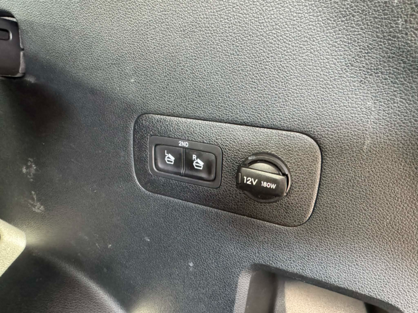 OC199V01001_39.webp_SANTA FE Luxury 2.2 CRDI 147 kW automat, DPH