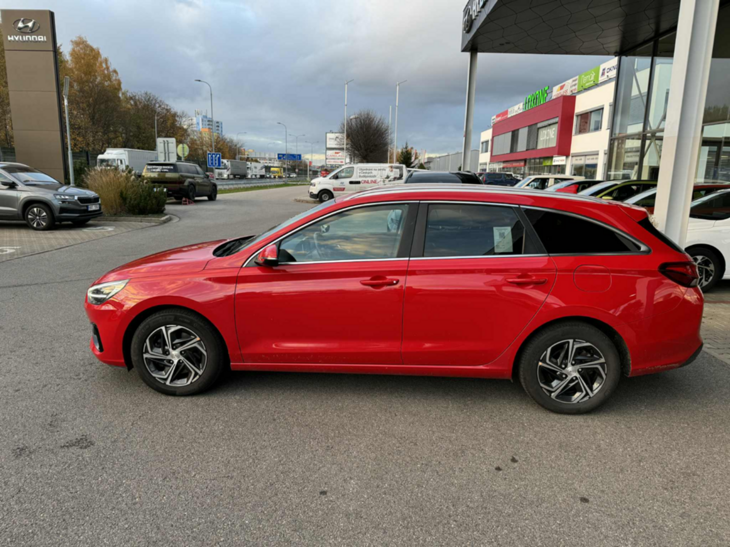 OC199V01004_11.webp_I30 Smart 1.0 TGDI 88 kW automat