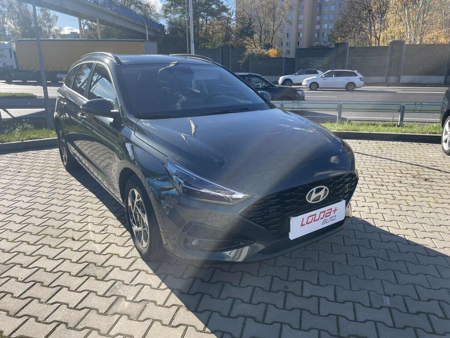 OC199V01022_12.webp_I30 Smart Climate 1.5 DPI 70 kW manuál, DPH