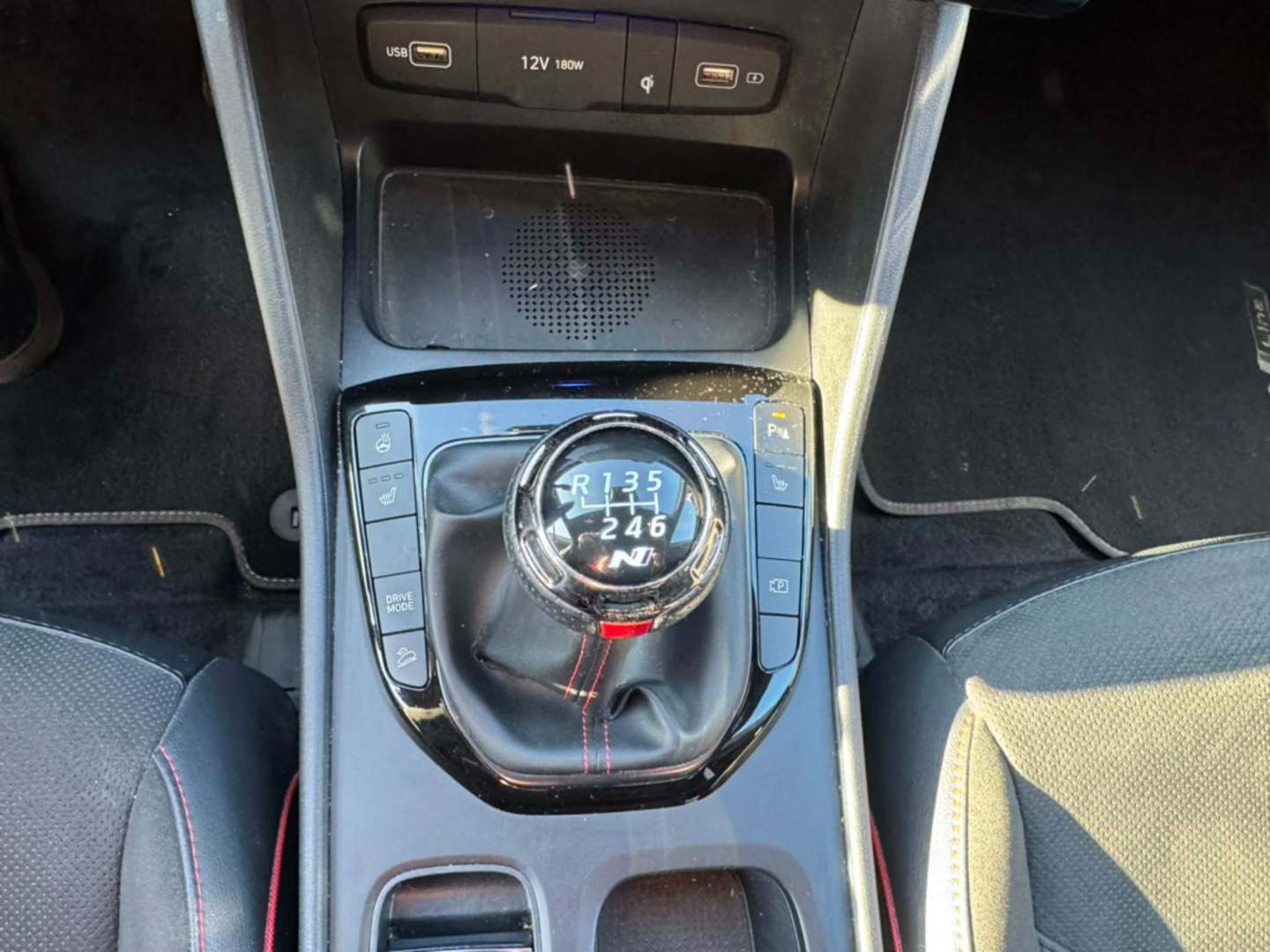 OC199V01024_20.webp_TUCSON N-line 1.6  110 kW manuál