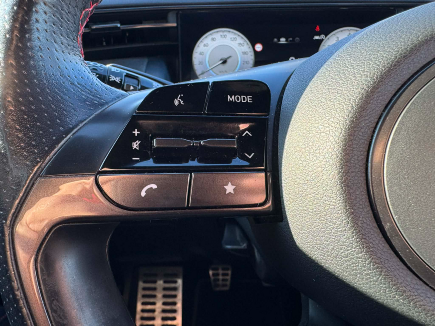 OC199V01024_24.webp_TUCSON N-line 1.6  110 kW manuál