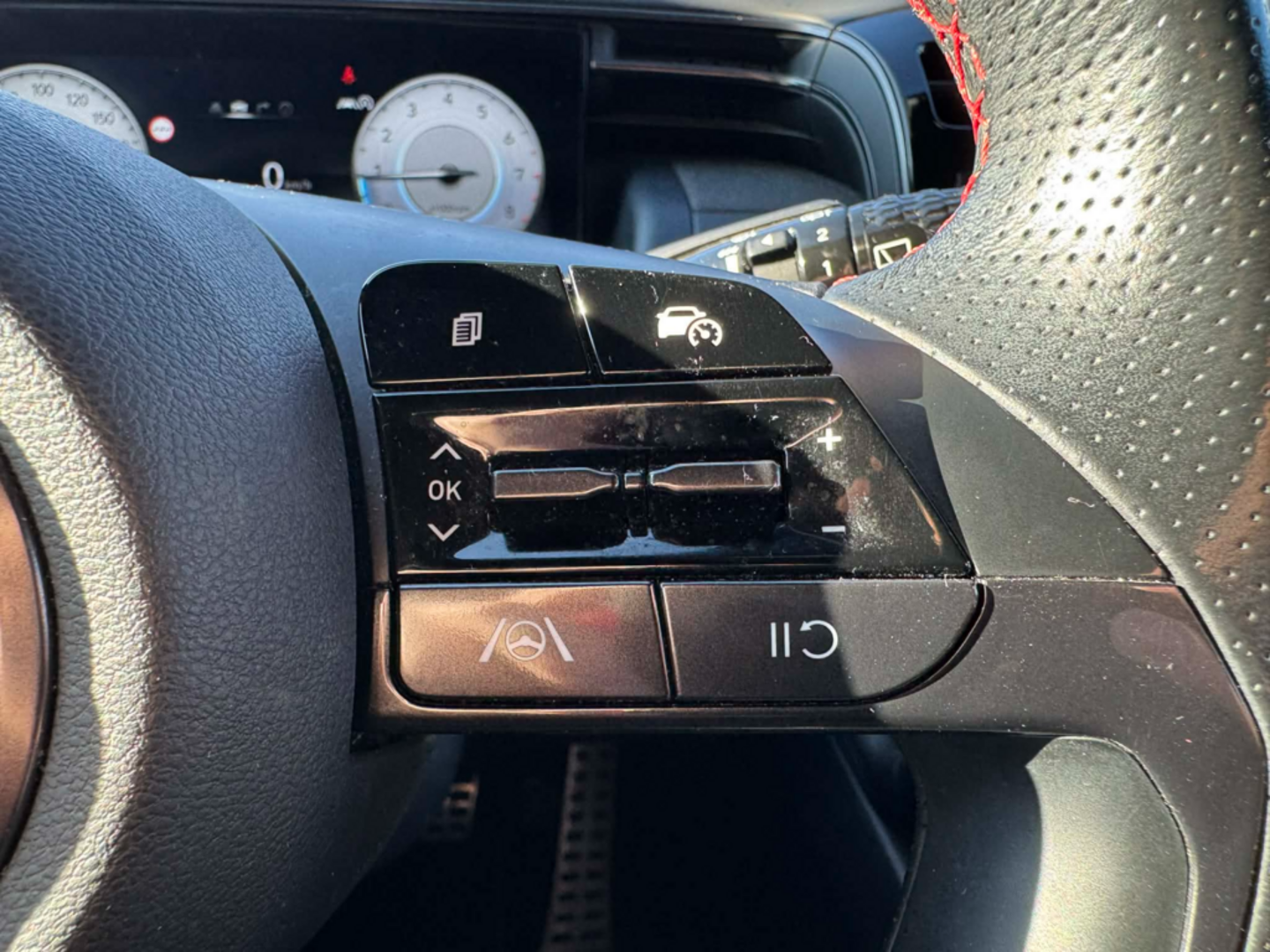 OC199V01024_25.webp_TUCSON N-line 1.6  110 kW manuál