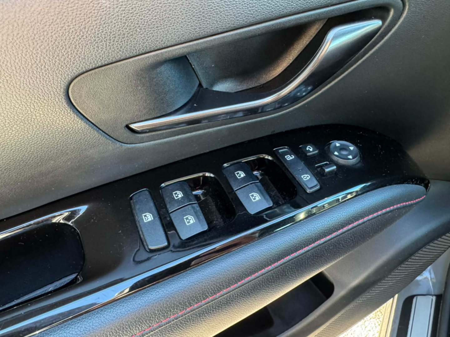 OC199V01024_27.webp_TUCSON N-line 1.6  110 kW manuál