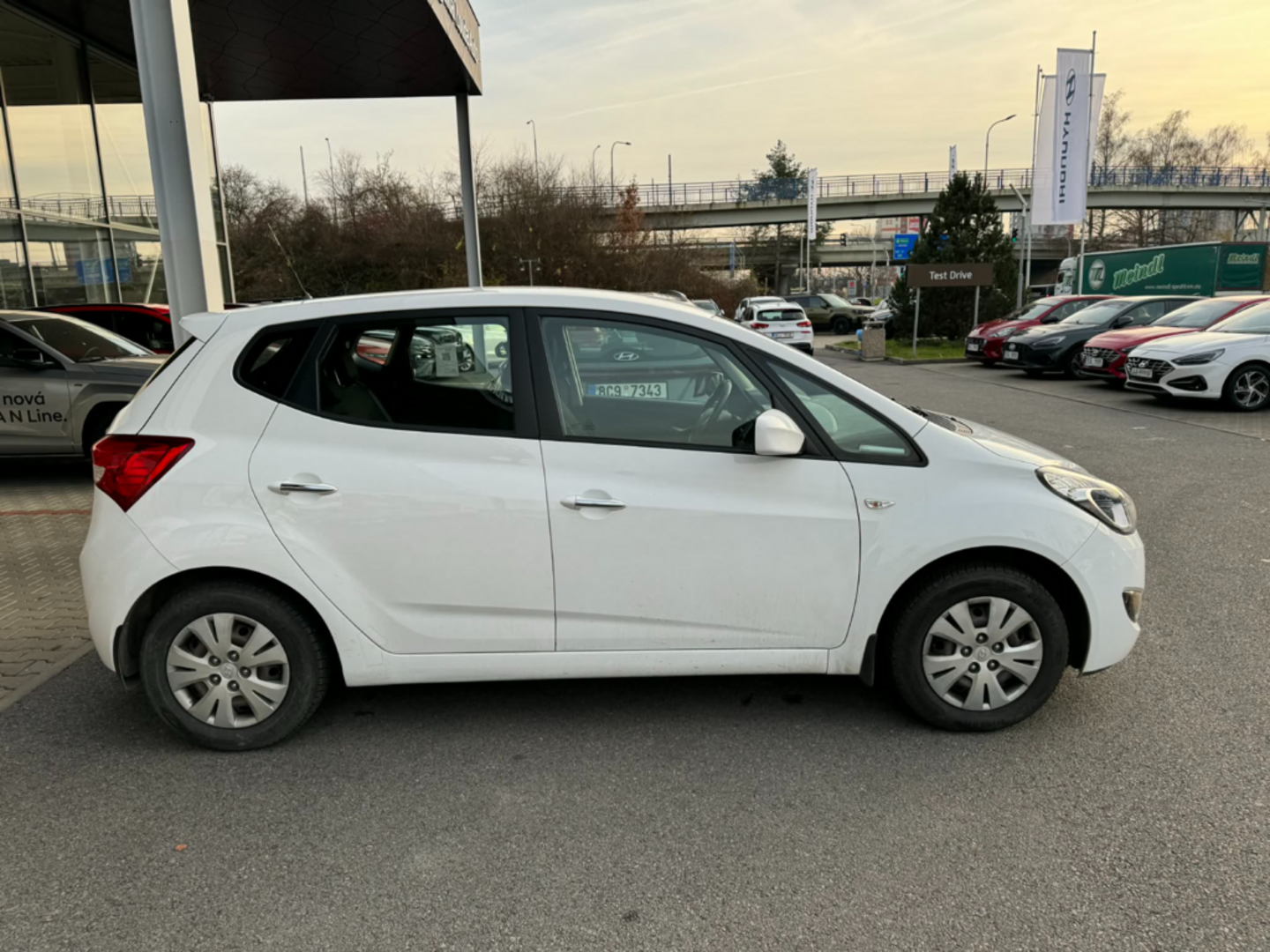 OC199V01025_11.webp_IX20  1.6  91 kW manuál