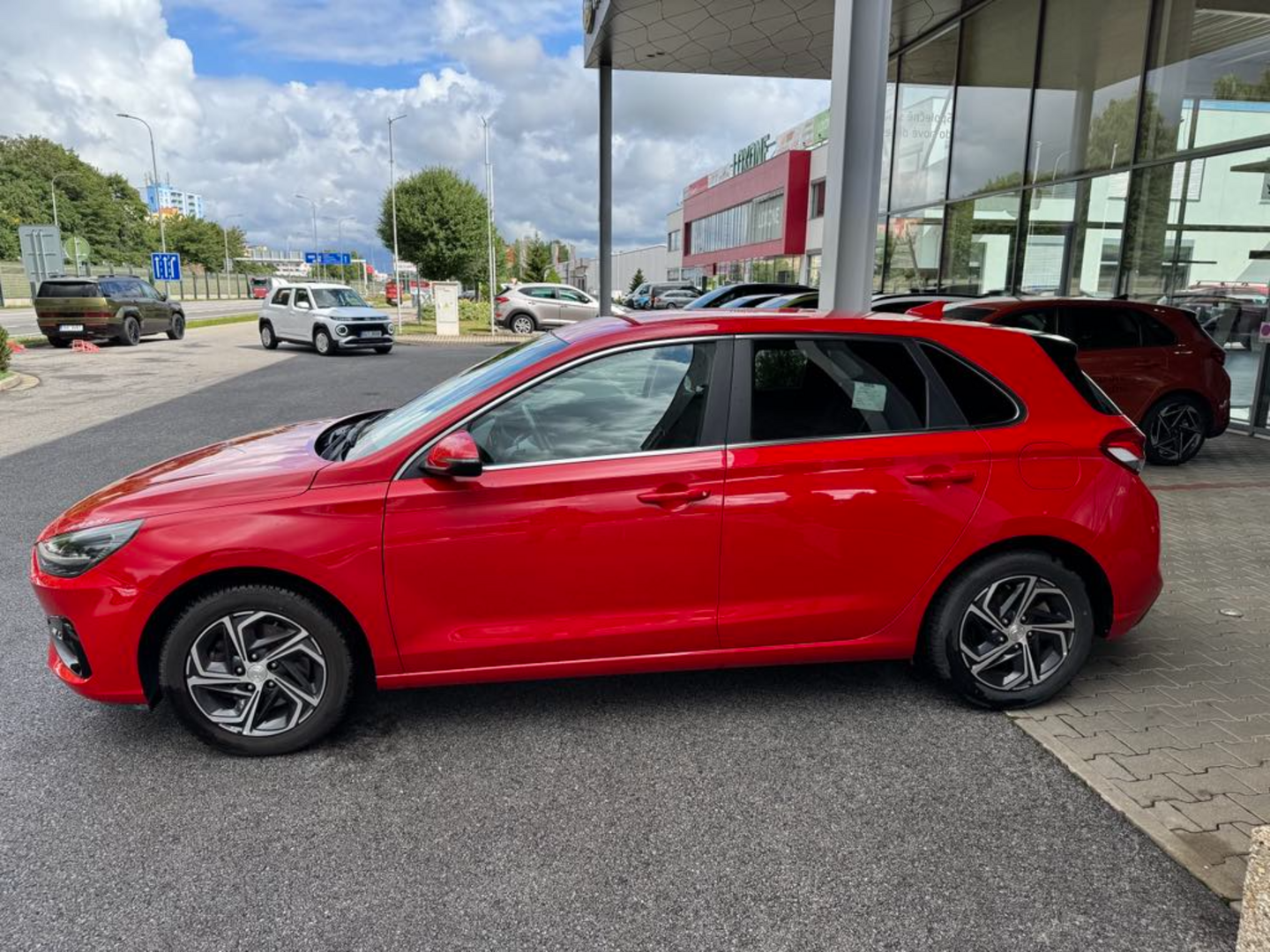 OC199V01027_11.webp_I30 Smart 1.5 DPI 81 kW manuál, DPH