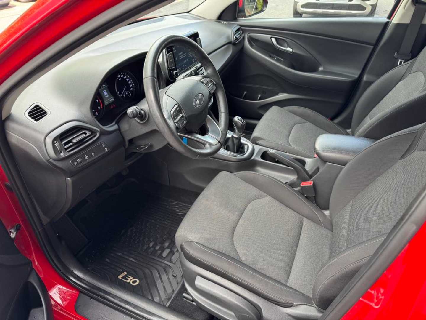 OC199V01027_17.webp_I30 Smart 1.5 DPI 81 kW manuál, DPH