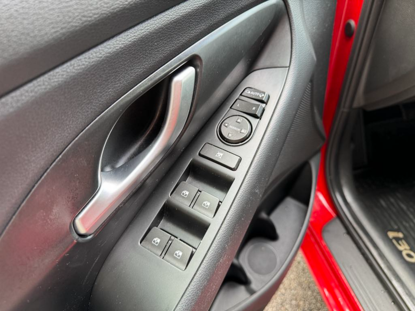 OC199V01027_19.webp_I30 Smart 1.5 DPI 81 kW manuál, DPH