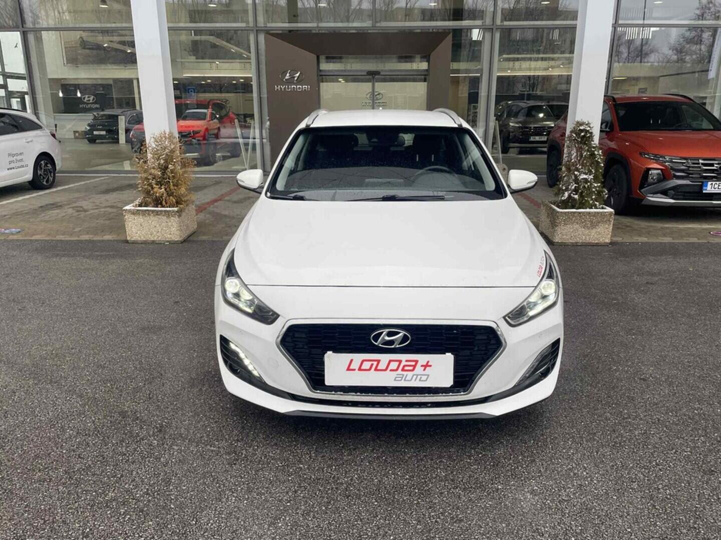 OC199V01028_15.webp_I30 Style  1.6 CRDI 85 kW manuál