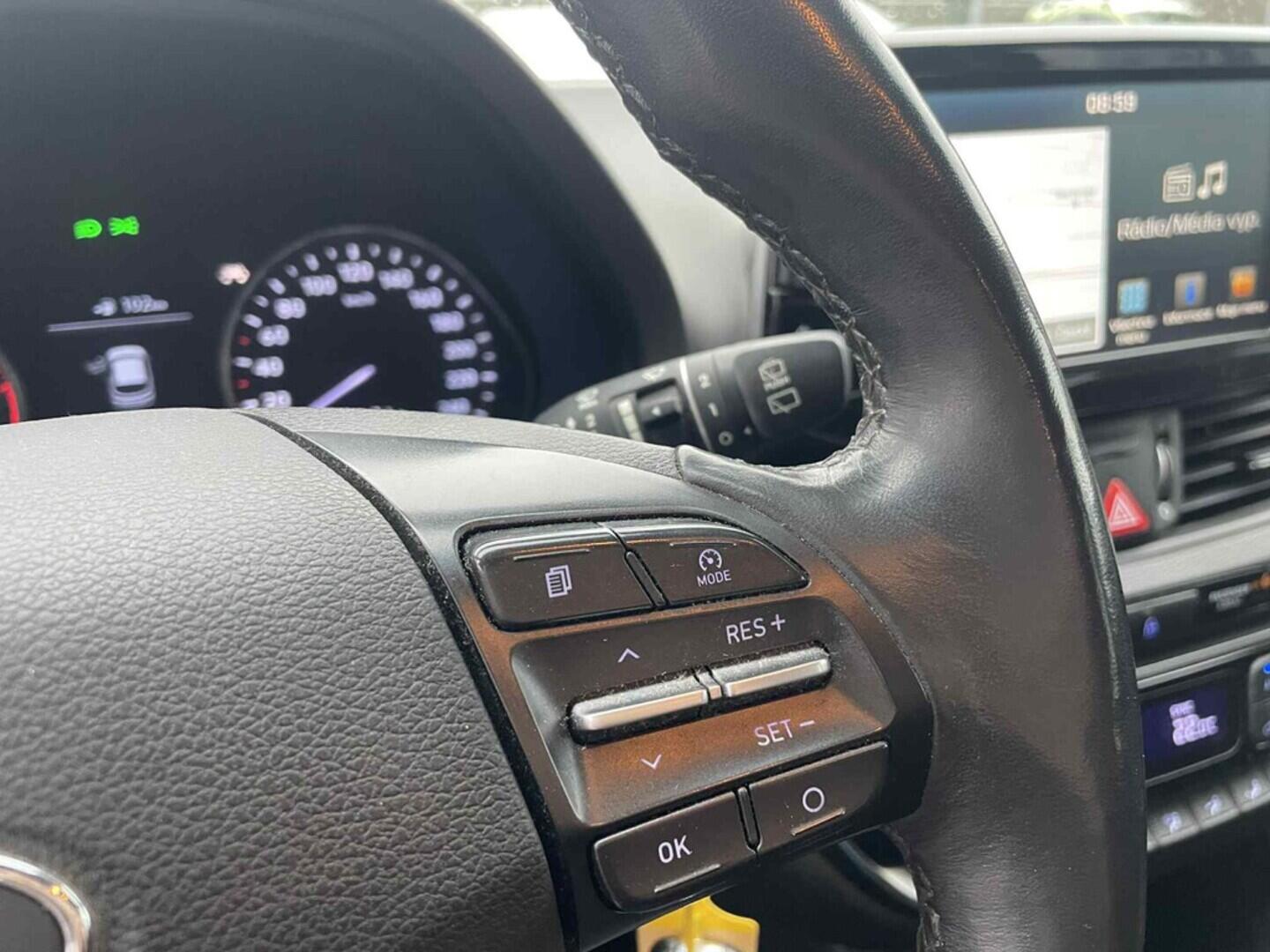 OC199V01028_23.webp_I30 Style  1.6 CRDI 85 kW manuál