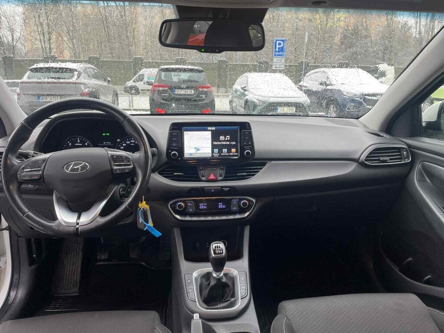 OC199V01028_32.webp_I30 Style  1.6 CRDI 85 kW manuál