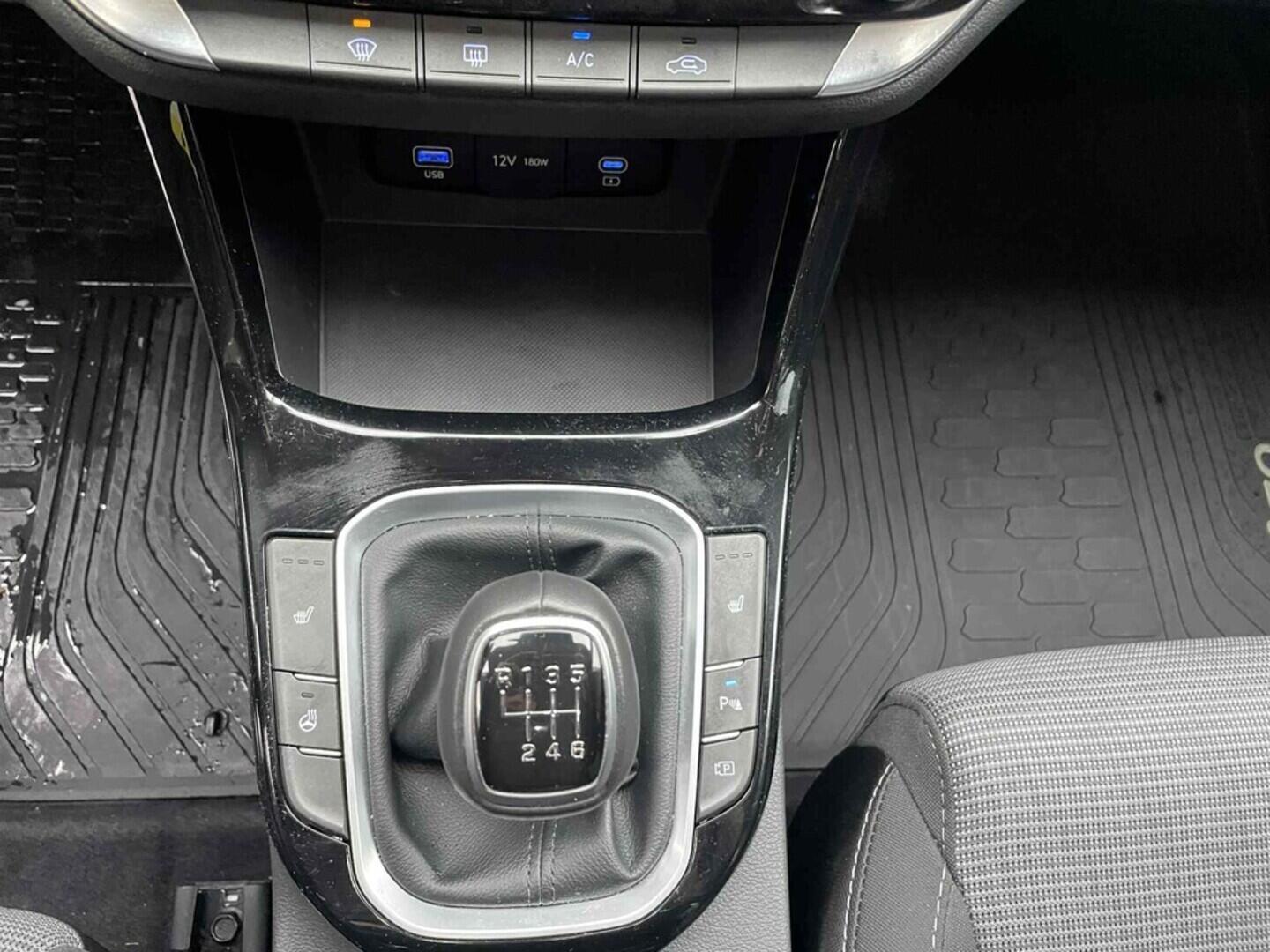 OC199V01033_25.webp_I30 Smart Climate 1.5 DPI 70 kW manuál, DPH