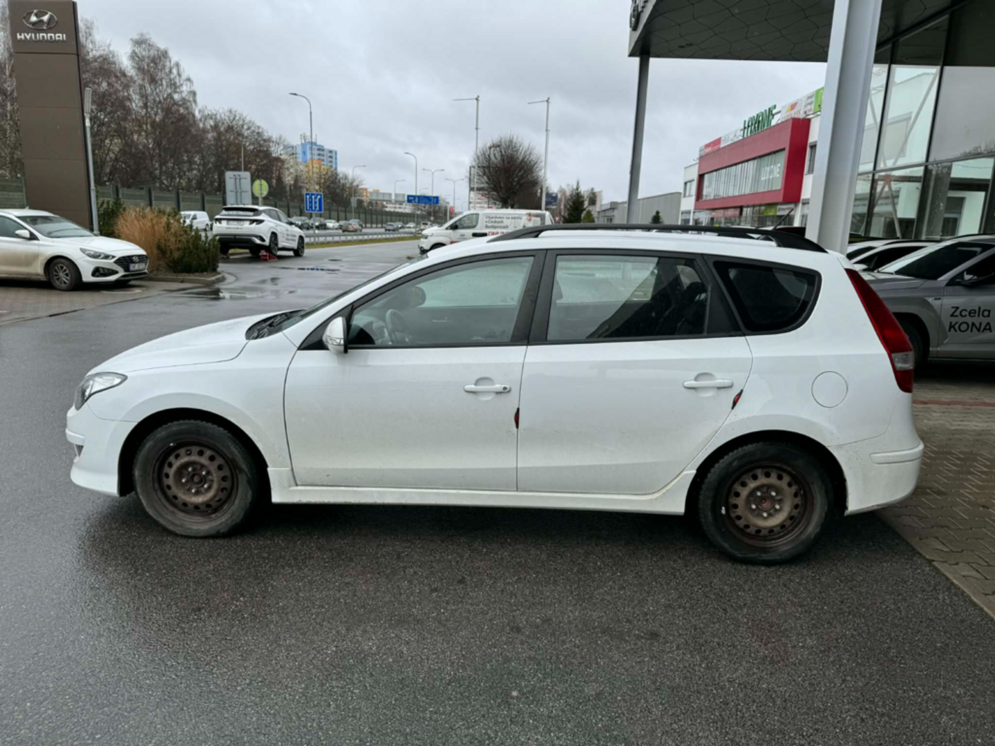 OC199V01047_11.webp_I30  1.6 CRDI 85 kW manuál