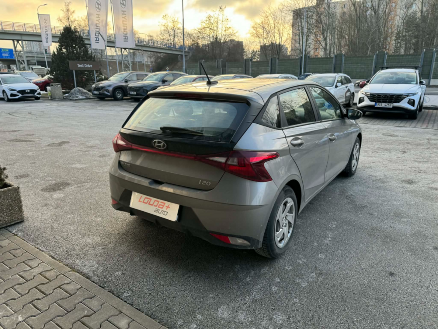 OC199V01061_12.webp_I20 Comfort 1.2  61 kW manuál