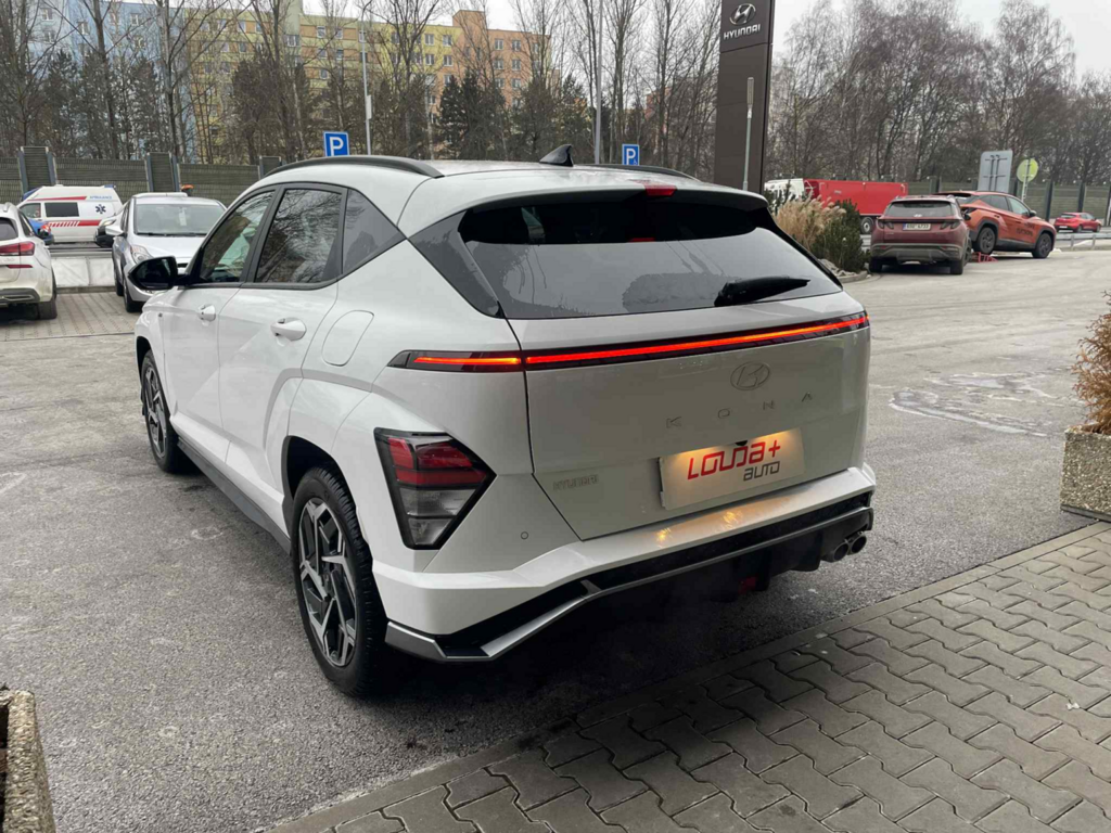 OC199V01064_13.webp_KONA N-line 1.6 TGDI 102 kW manuál