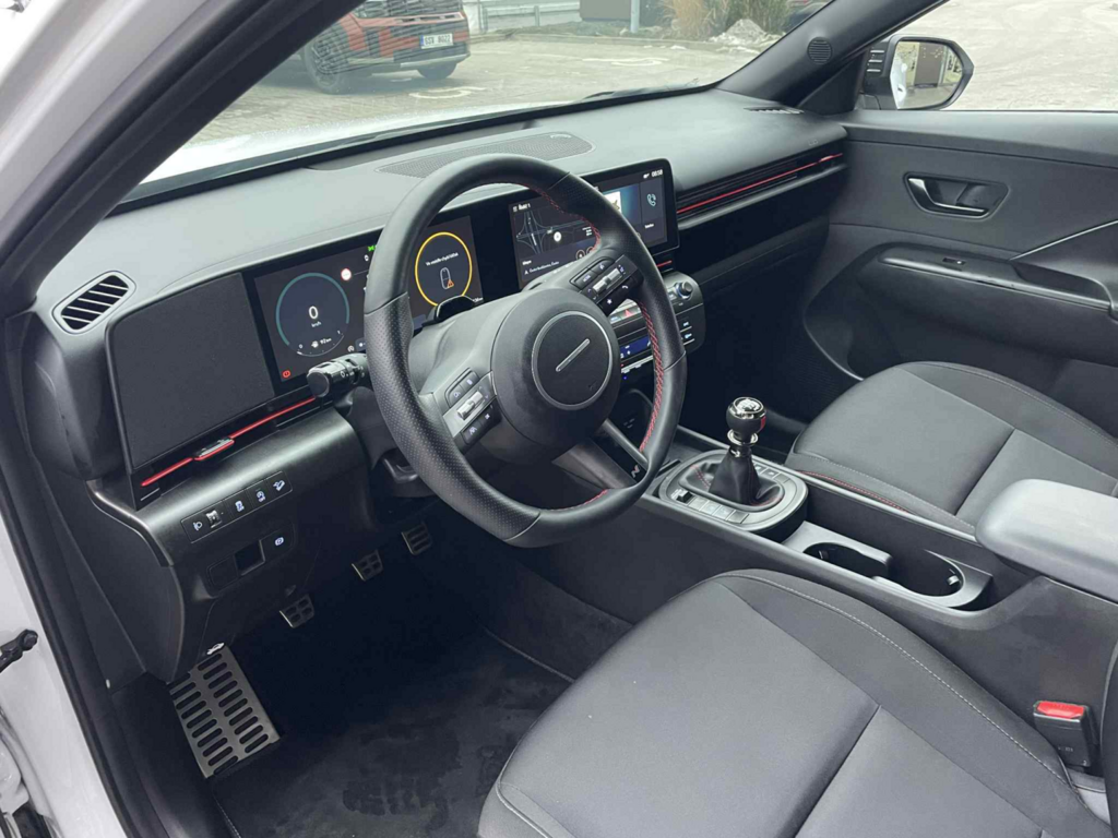 OC199V01064_21.webp_KONA N-line 1.6 TGDI 102 kW manuál