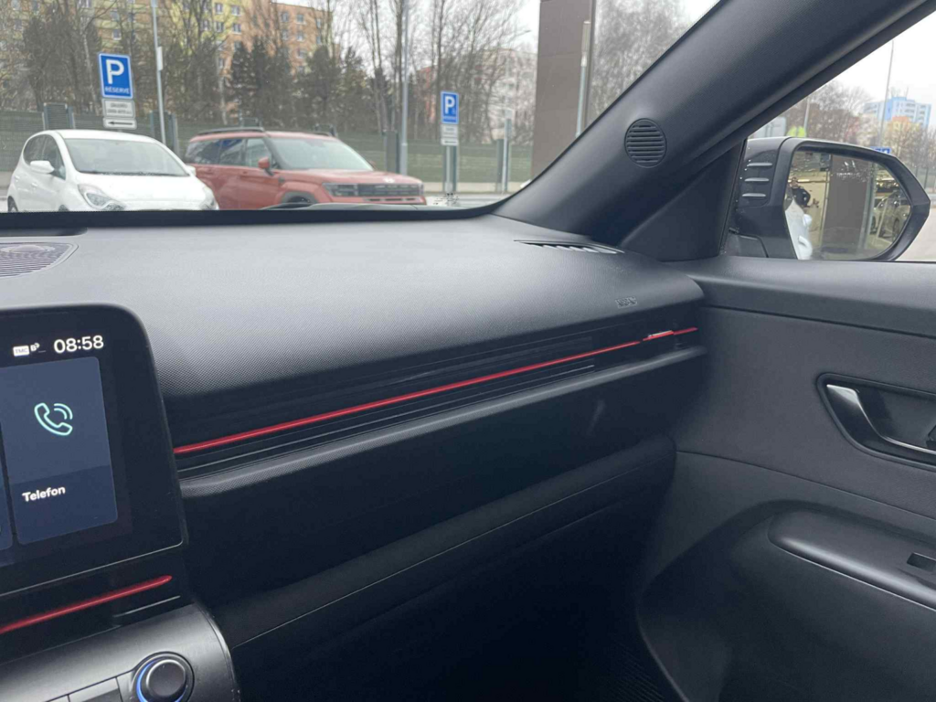 OC199V01064_28.webp_KONA N-line 1.6 TGDI 102 kW manuál