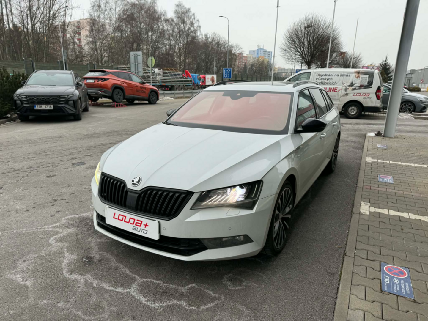 OC199V01068_10.webp_SUPERB SportLine 2.0 TDI 140 kW automat