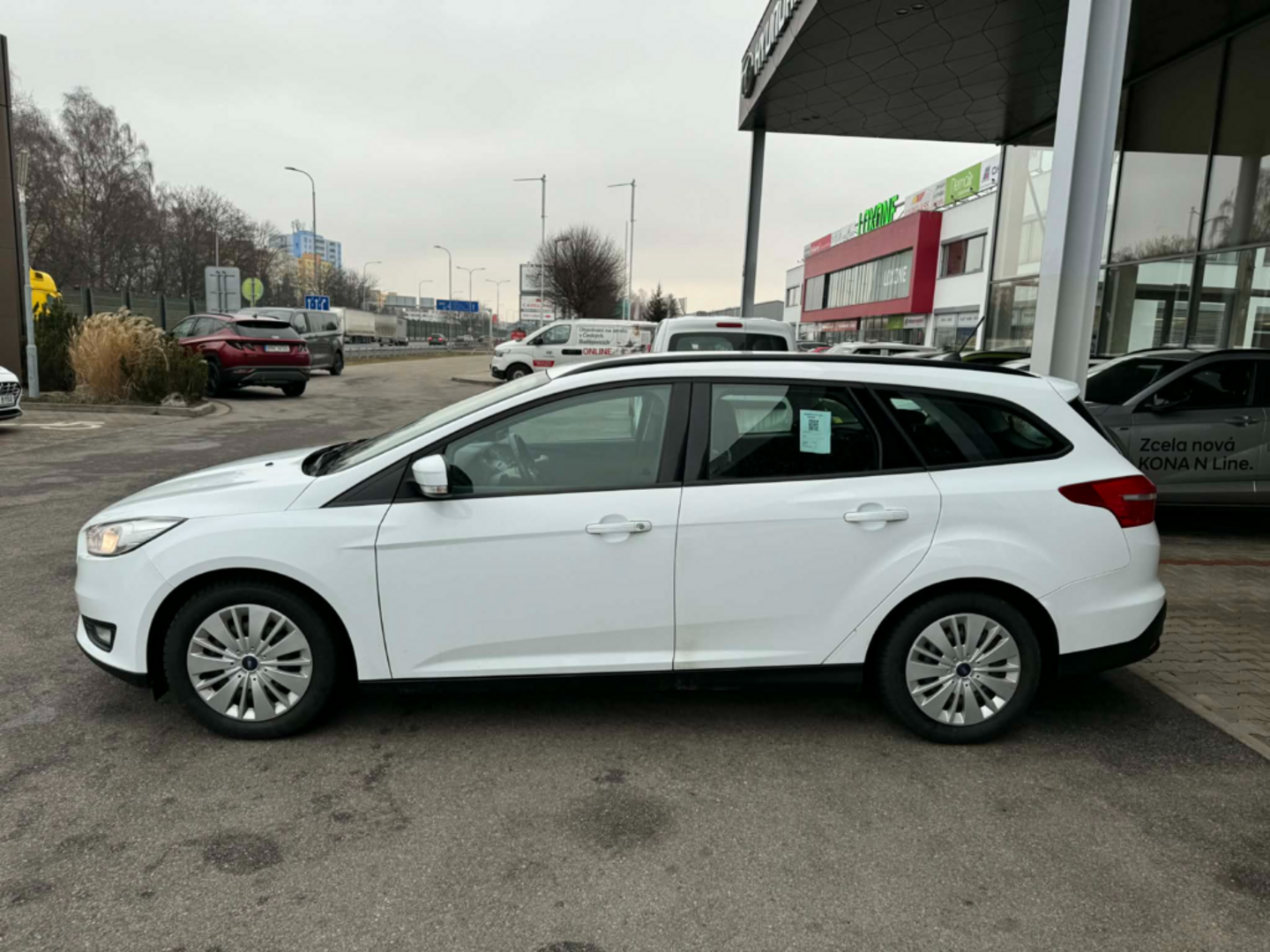 OC199V01078_11.webp_FOCUS  1.6  77 kW manuál