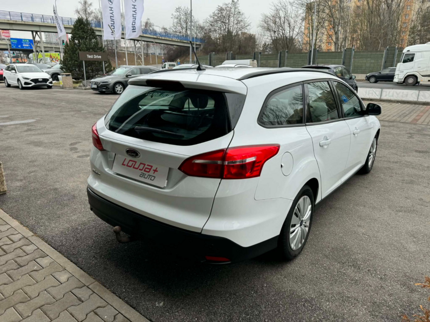 OC199V01078_12.webp_FOCUS  1.6  77 kW manuál