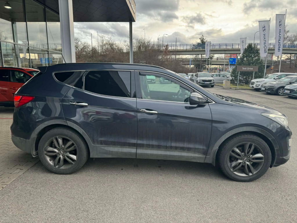 OC199V01083_11.webp_SANTA FE Premium 2.2 CRDI 145 kW automat