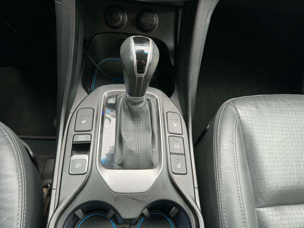 OC199V01083_23.webp_SANTA FE Premium 2.2 CRDI 145 kW automat