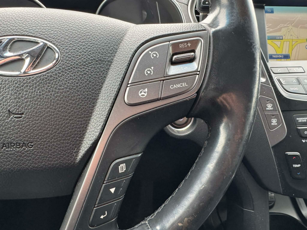 OC199V01083_26.webp_SANTA FE Premium 2.2 CRDI 145 kW automat