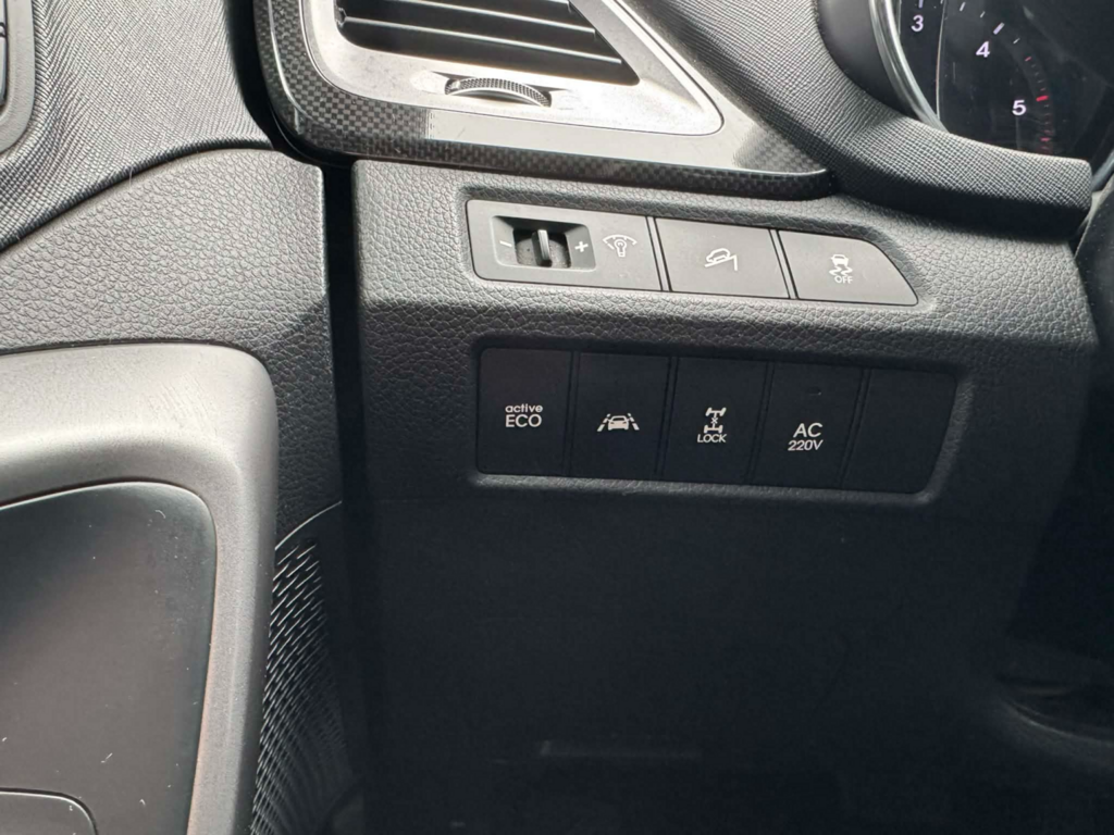 OC199V01083_27.webp_SANTA FE Premium 2.2 CRDI 145 kW automat