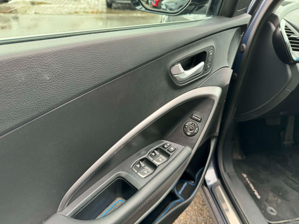 OC199V01083_28.webp_SANTA FE Premium 2.2 CRDI 145 kW automat