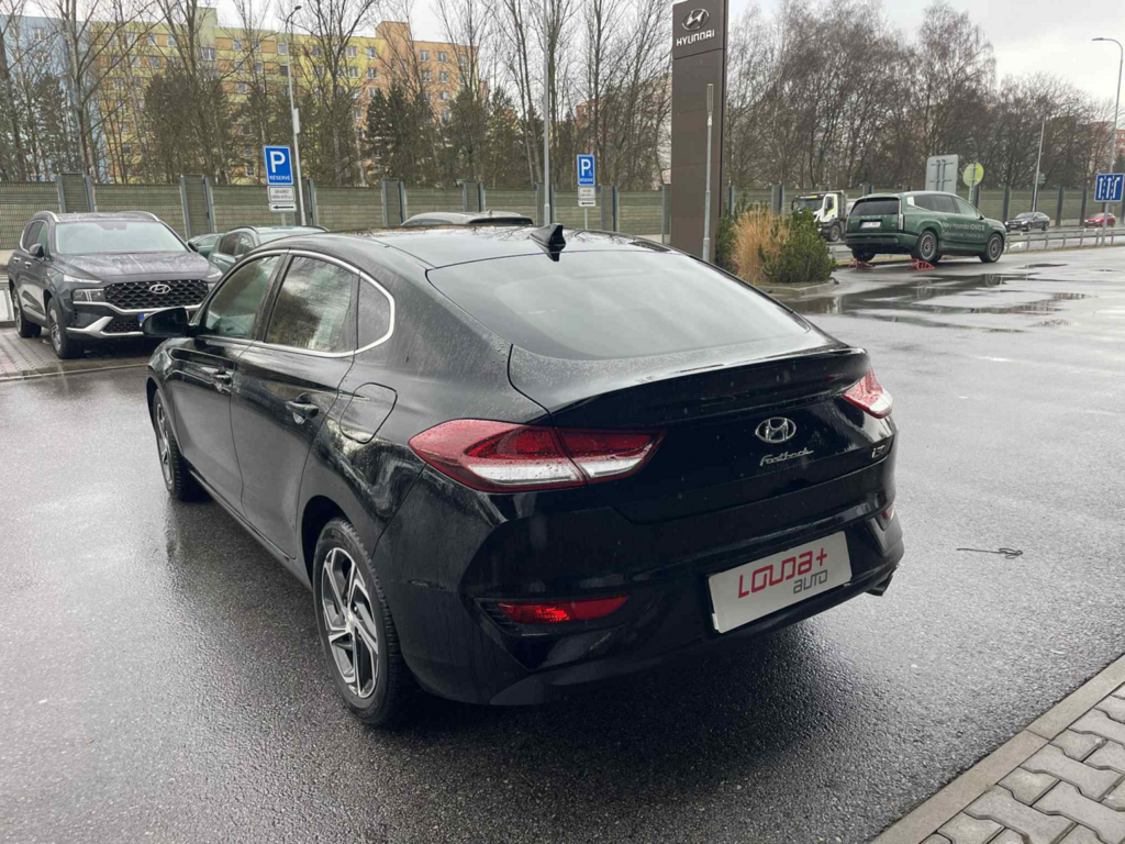 OC199V01092_13.webp_I30 Smart 1.5 TGDI 118 kW manuál