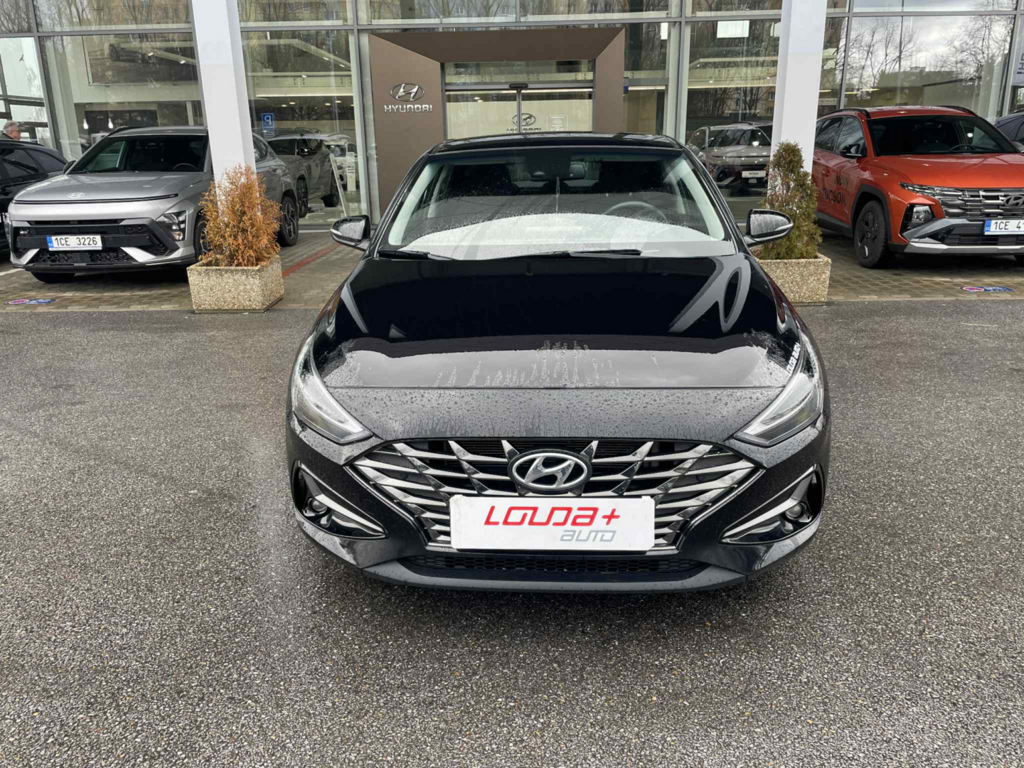 OC199V01092_16.webp_I30 Smart 1.5 TGDI 118 kW manuál