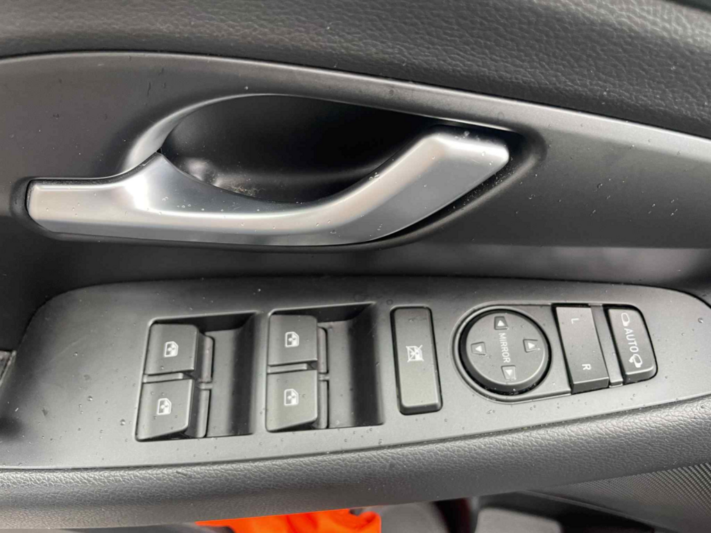 OC199V01092_20.webp_I30 Smart 1.5 TGDI 118 kW manuál