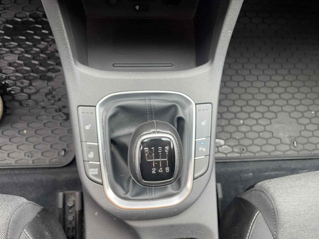 OC199V01092_24.webp_I30 Smart 1.5 TGDI 118 kW manuál