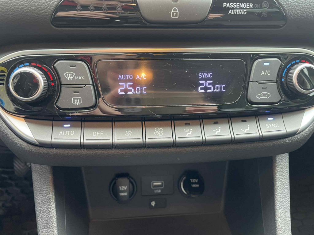 OC199V01092_25.webp_I30 Smart 1.5 TGDI 118 kW manuál