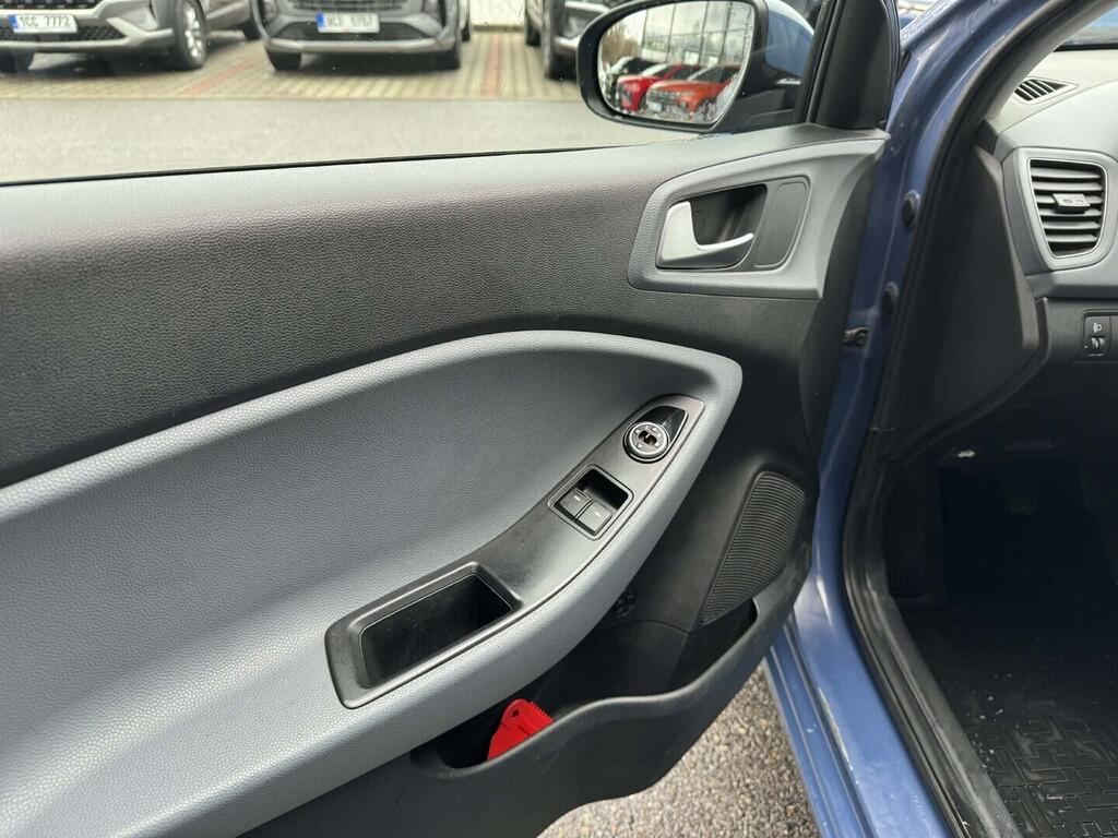 OC199V01093_26.webp_I20 Comfort 1.2 MPI 61 kW manuál