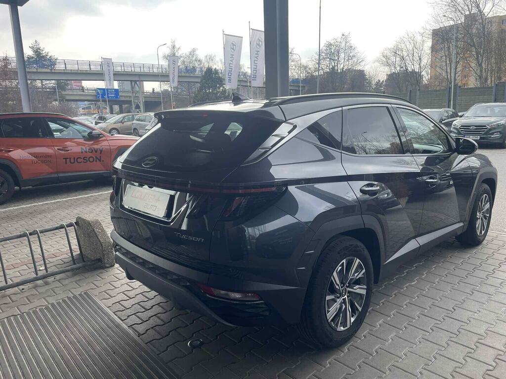 OC199V01104_14.webp_TUCSON Smart NAV 1.6 TGDI 110 kW manuál