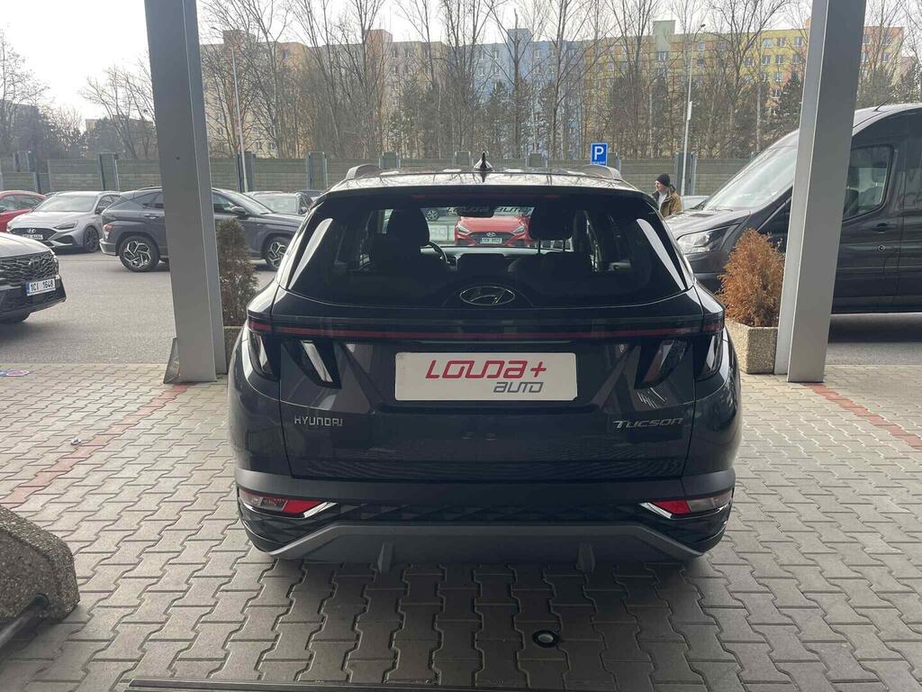 OC199V01104_15.webp_TUCSON Smart NAV 1.6 TGDI 110 kW manuál