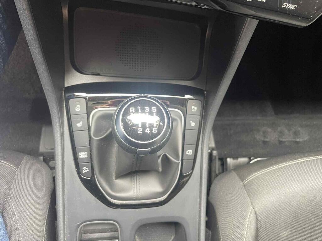 OC199V01104_27.webp_TUCSON Smart NAV 1.6 TGDI 110 kW manuál