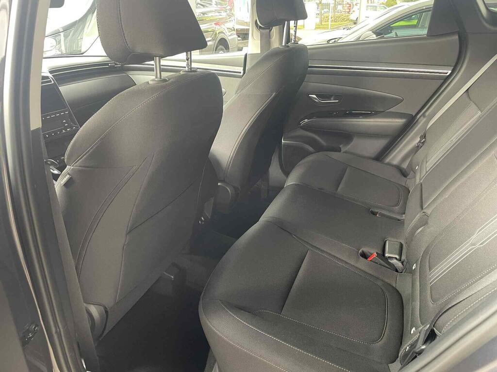 OC199V01104_29.webp_TUCSON Smart NAV 1.6 TGDI 110 kW manuál