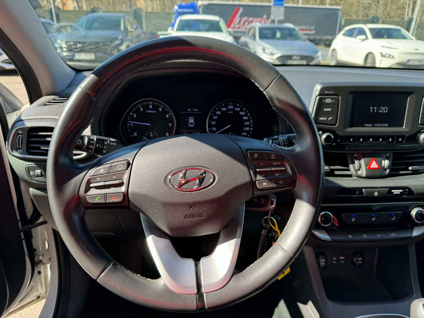 OC199V01109_24.webp_I30 FASTBACK Comfort 1.0 TGDI 88 kW manuál