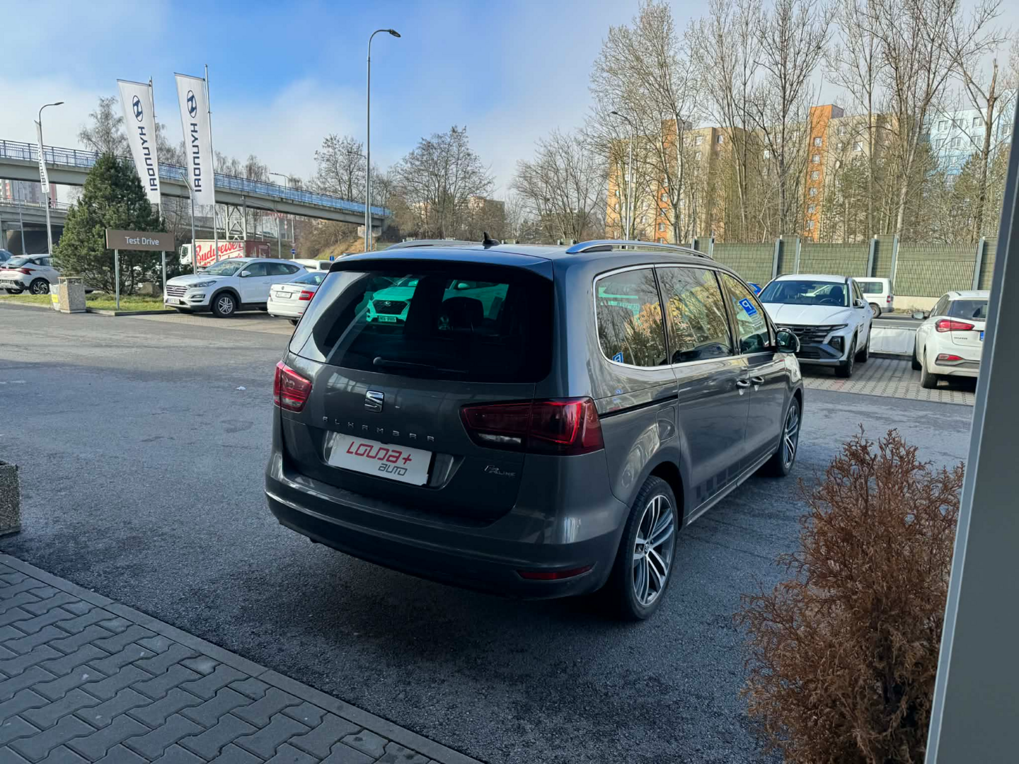 OC199V01110_12.webp_ALHAMBRA FR line 1.4 TSI 110 kW automat