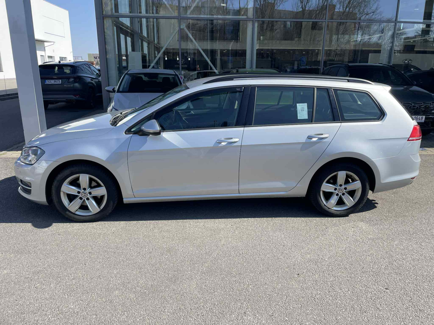 OC199V01113_11.webp_GOLF  2.0 TDI 110 kW manuál