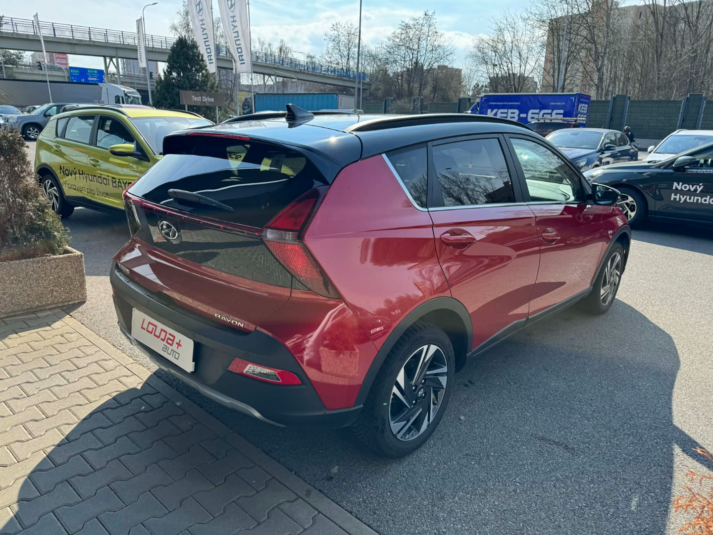 OC199V01117_14.webp_BAYON Style Premium 1.0 T-GDI 88 kW automat