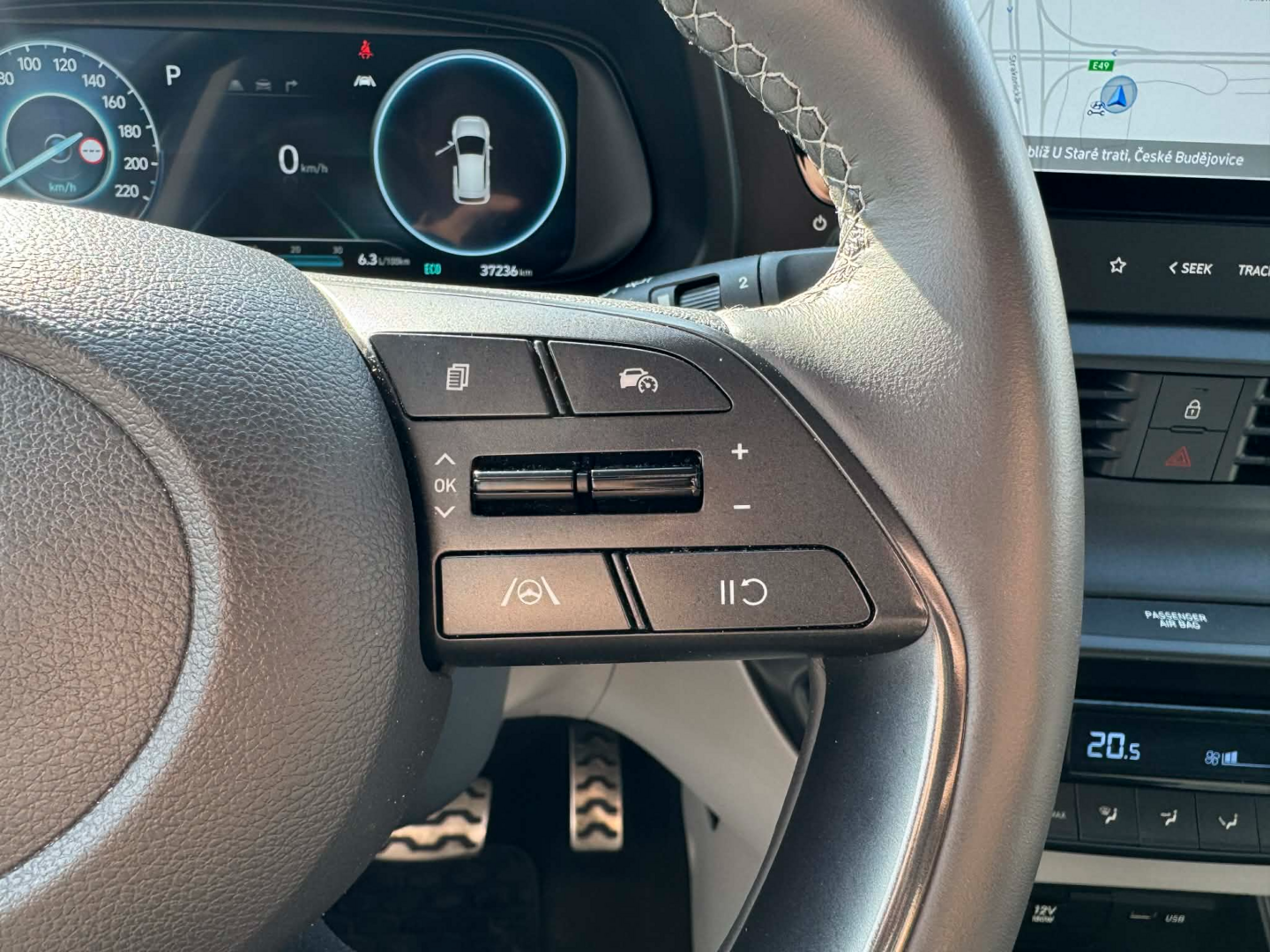 OC199V01117_28.webp_BAYON Style Premium 1.0 T-GDI 88 kW automat