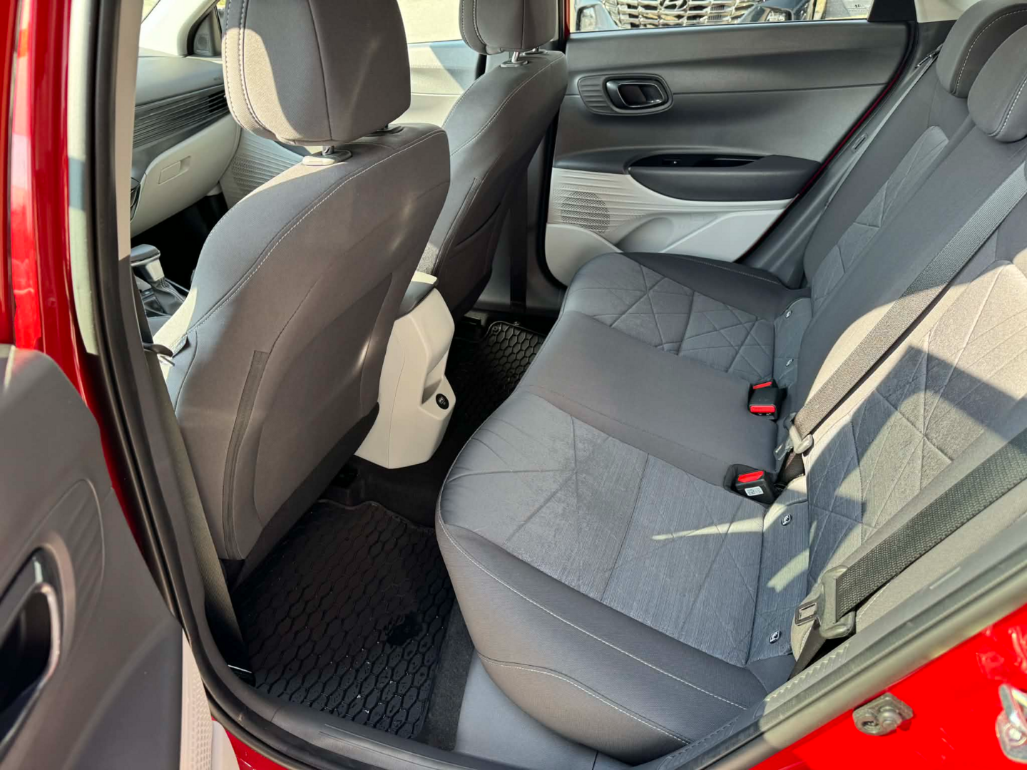 OC199V01117_31.webp_BAYON Style Premium 1.0 T-GDI 88 kW automat