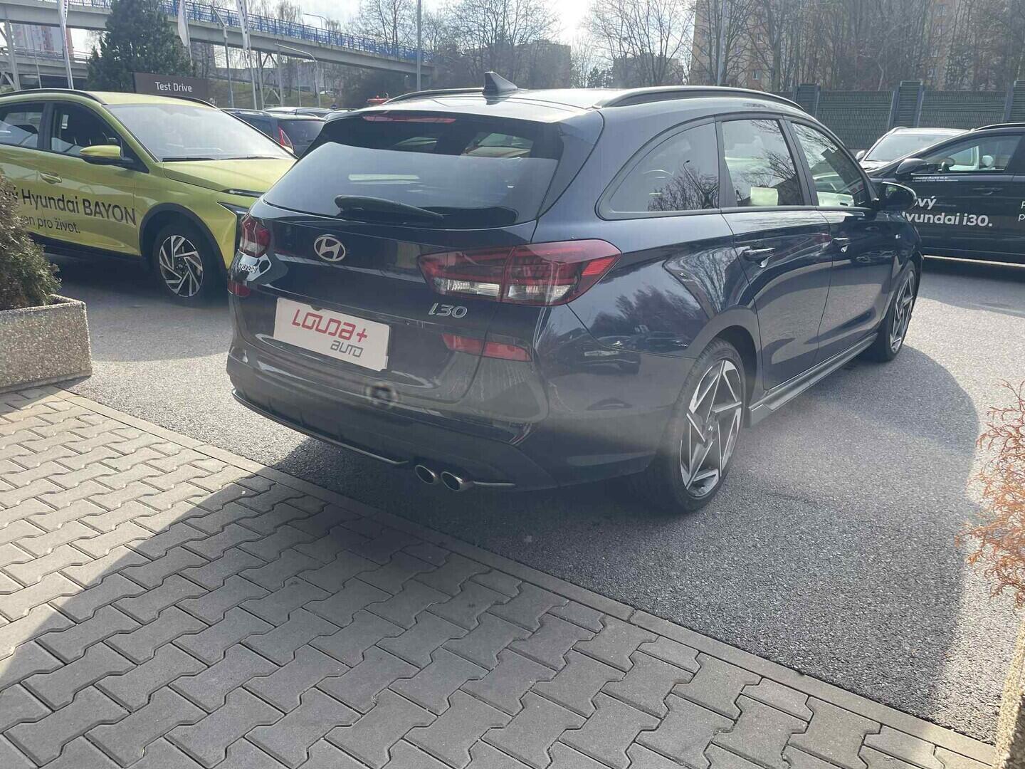 OC199V01120_11.webp_I30 N-line  1.5  103 kW automat