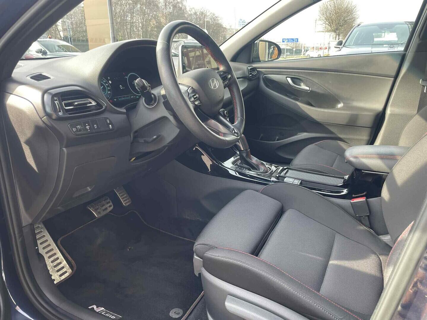 OC199V01120_17.webp_I30 N-line  1.5  103 kW automat