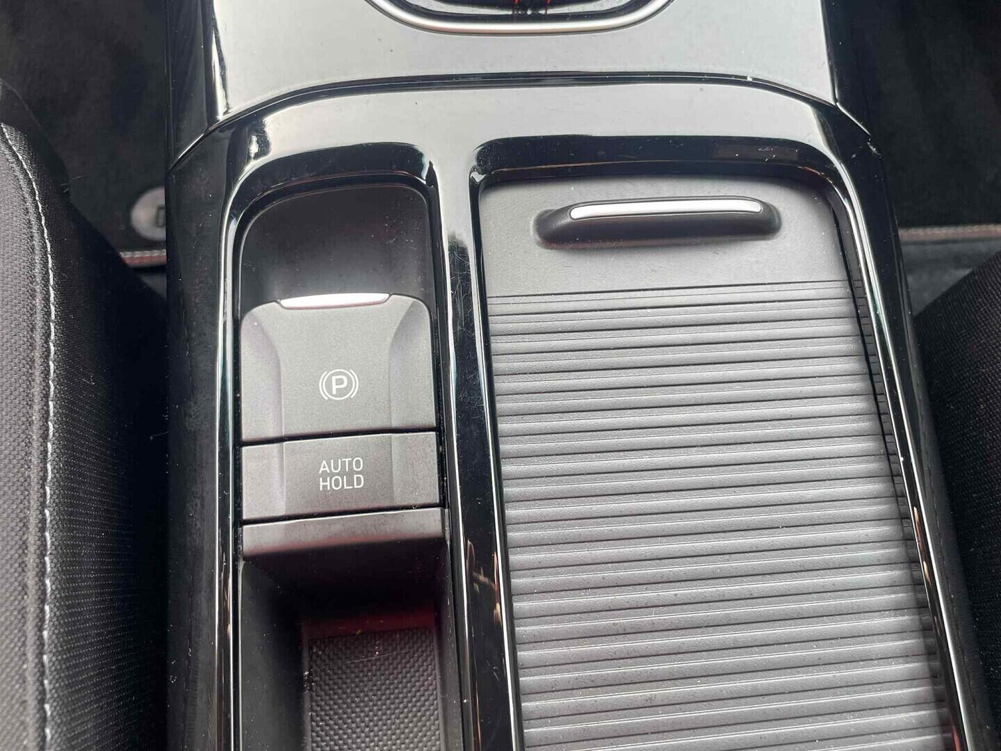 OC199V01120_21.webp_I30 N-line  1.5  103 kW automat